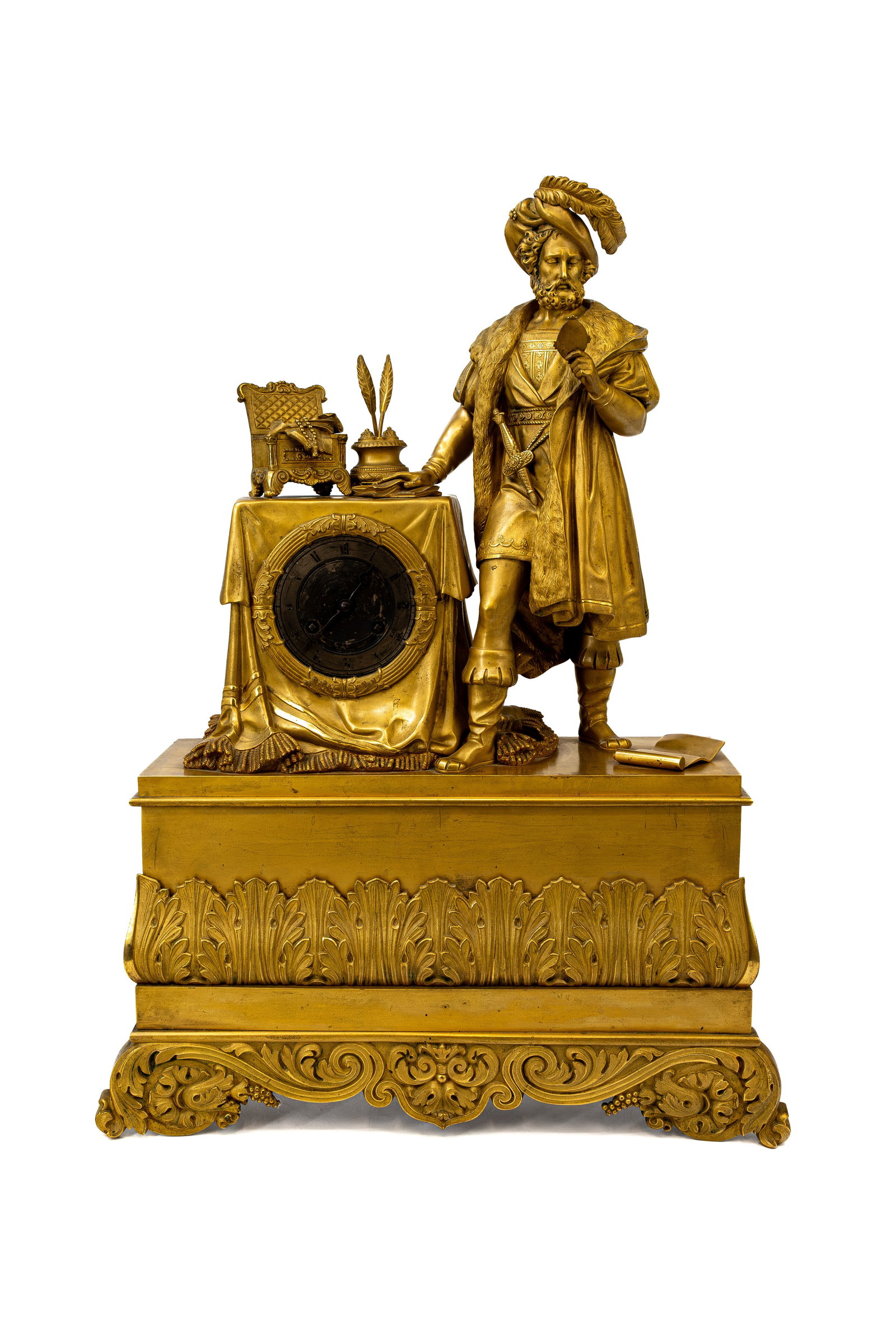 A large and antique Napoleon III neo-renaissanse style gilt bronze decorated figural mantel clock: A large and antique Napoleon III neo-renaissanse style gilt bronze decorated figural mantel clock with a noble man in a historical scene. Late 19th century. H: 59 - W: 44 cm