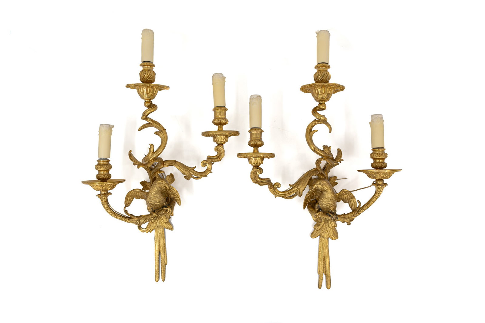 A pair of antique Rococo-style gilt bronze wall sconces (1 of 9)