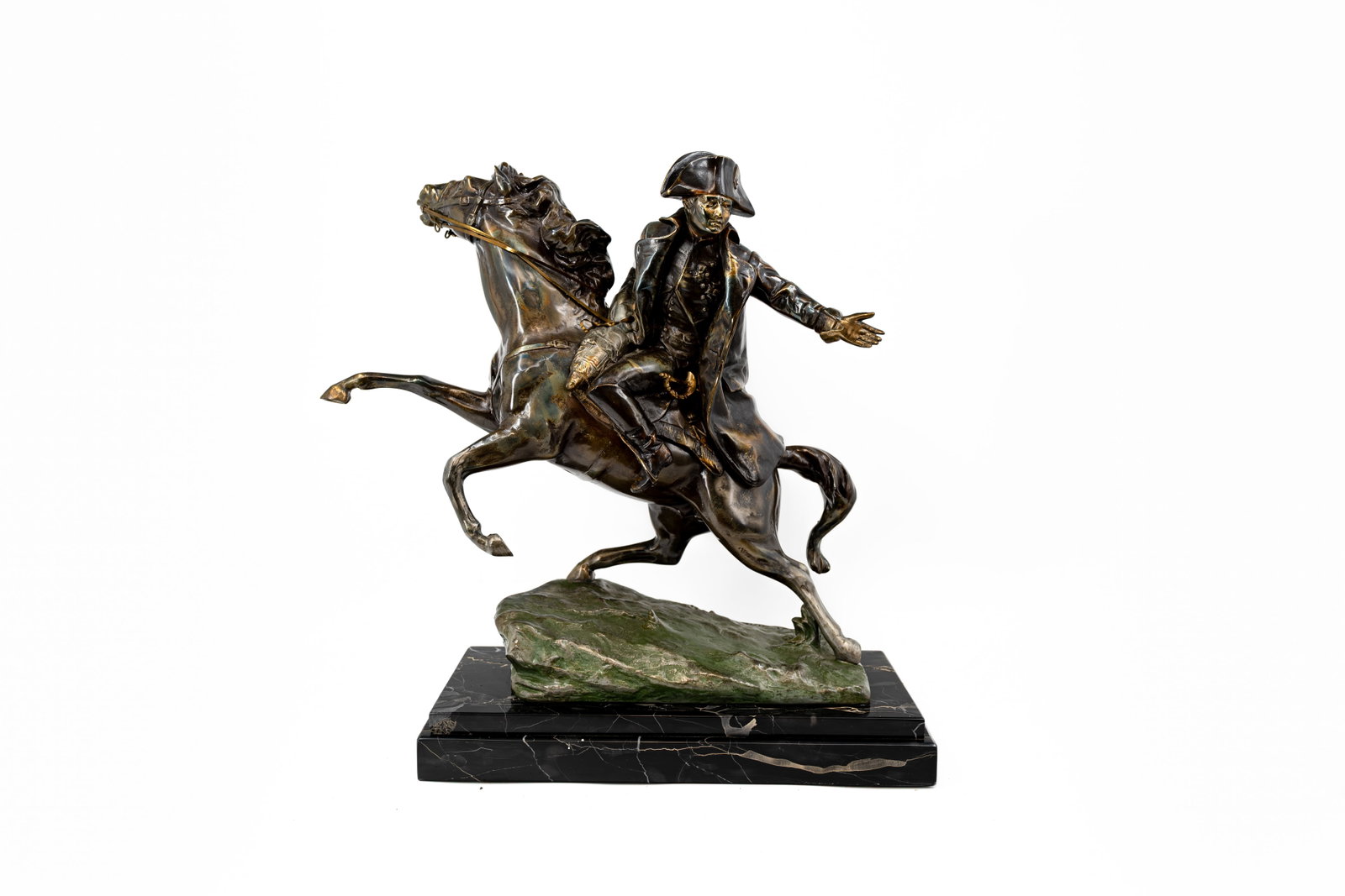 Raphaël NANNINI (XIX-XX) A large and patinated spelter figural Napoleonic sculpture group (1 of 8)