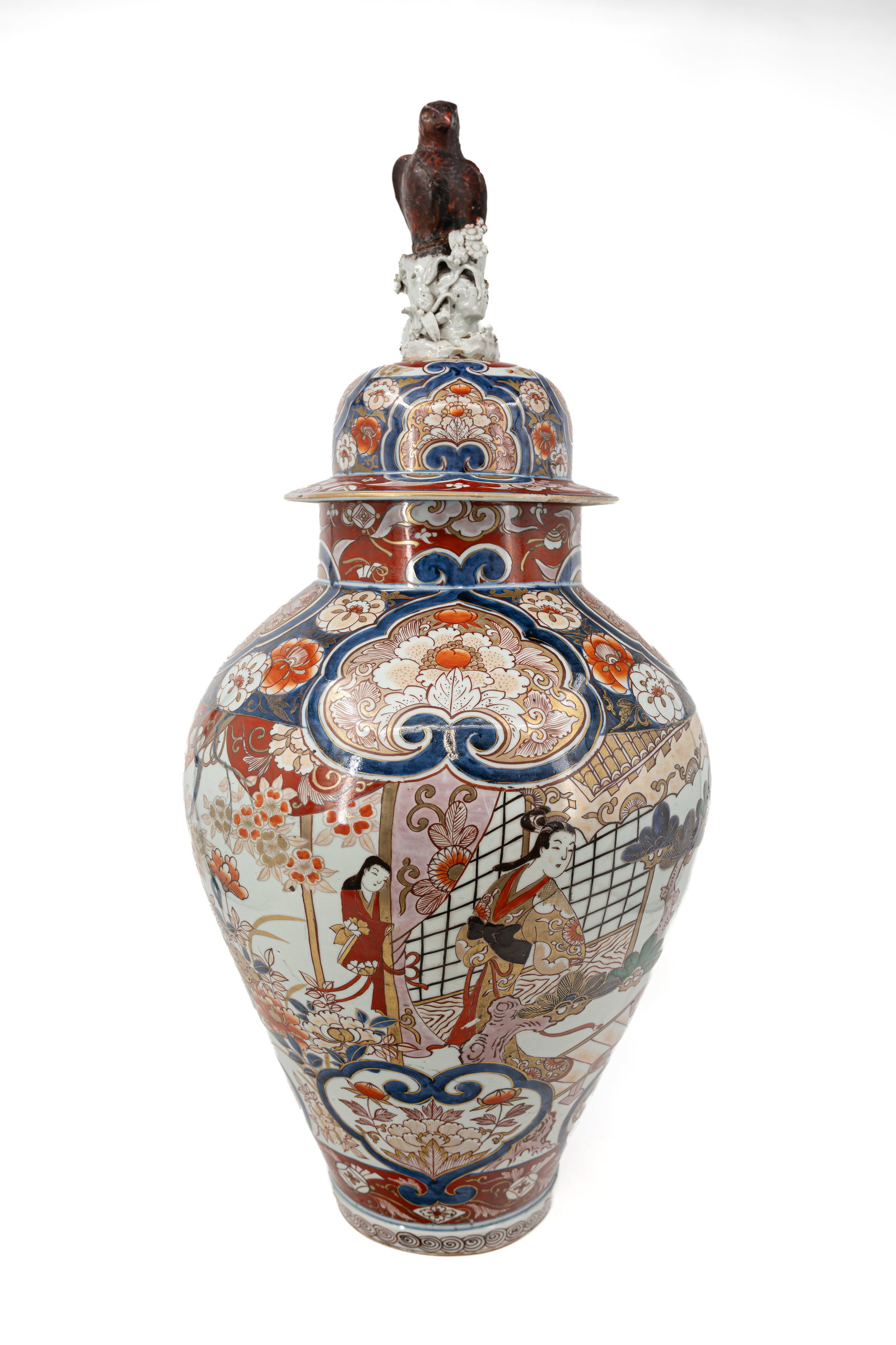 A large Japanese Imari porcelain covered vase (1 of 13)