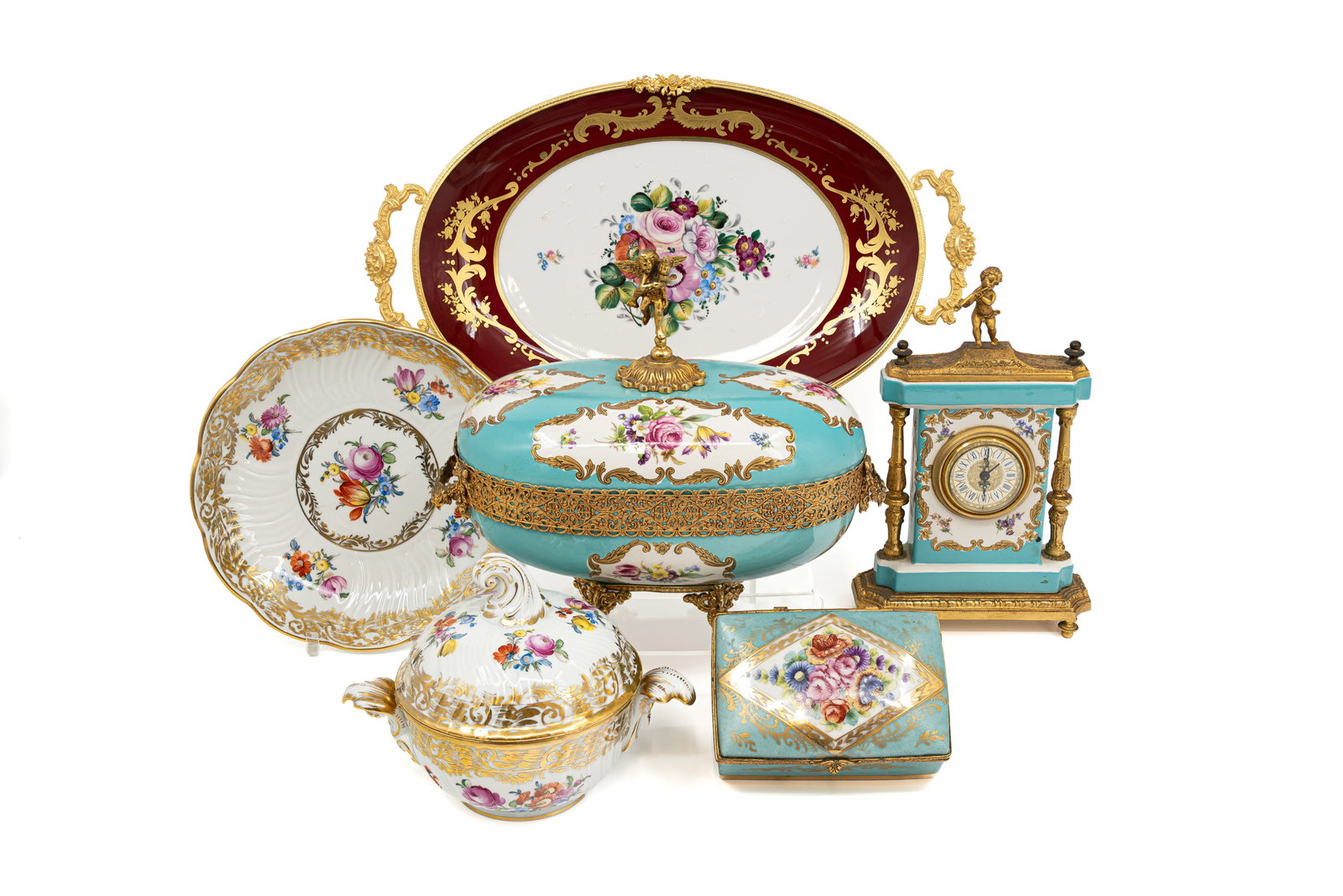 A 20th century composed lot of five Limoges style decorated ceramic and porcelain items (1 of 19)