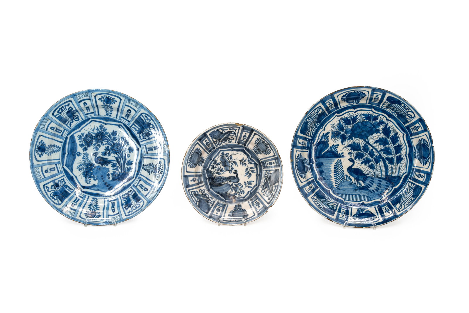 A lot of three Dutch Delft and Wanli style blue and white decorated ceramic dishes (1 of 11)