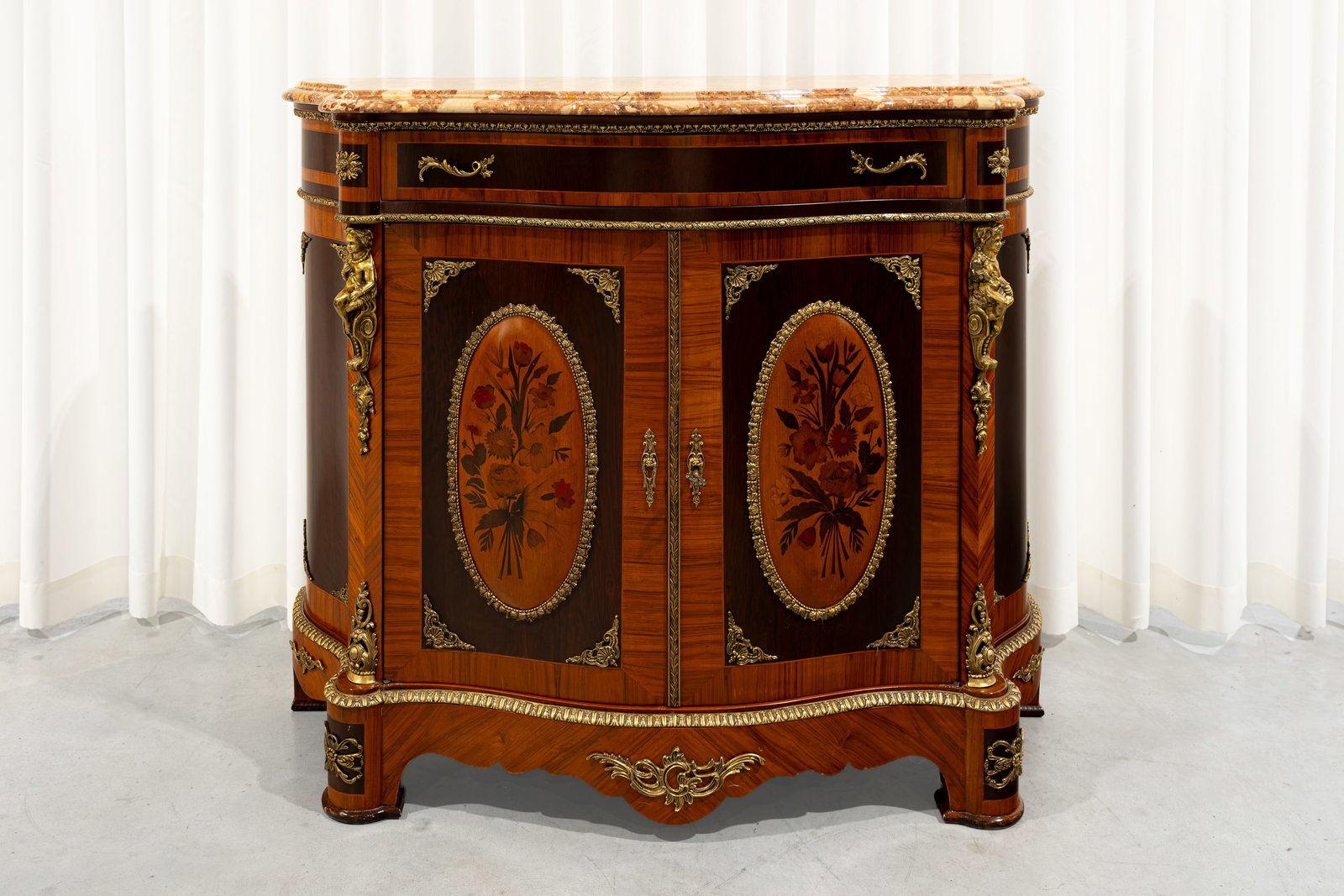 A 20th century Louis XV style with marquetry inlay cabinet (1 of 10)