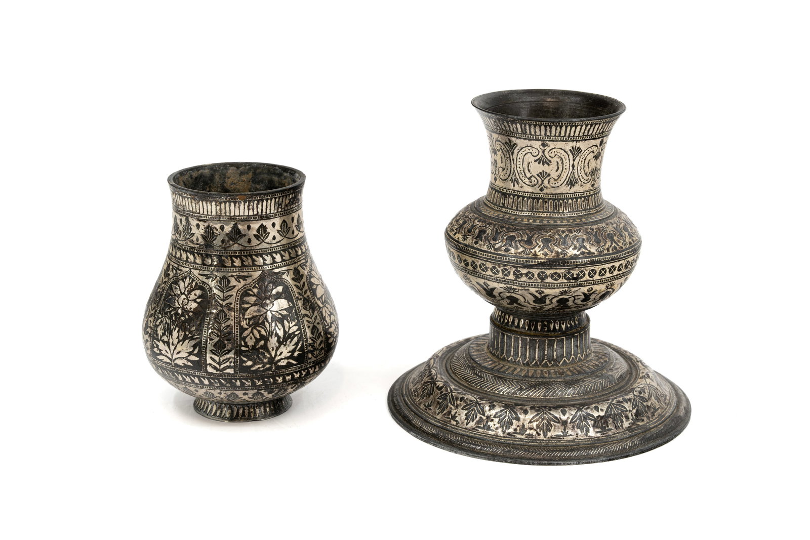 A lot of two antique Indian Bidri finely decorated brass objects (1 of 9)