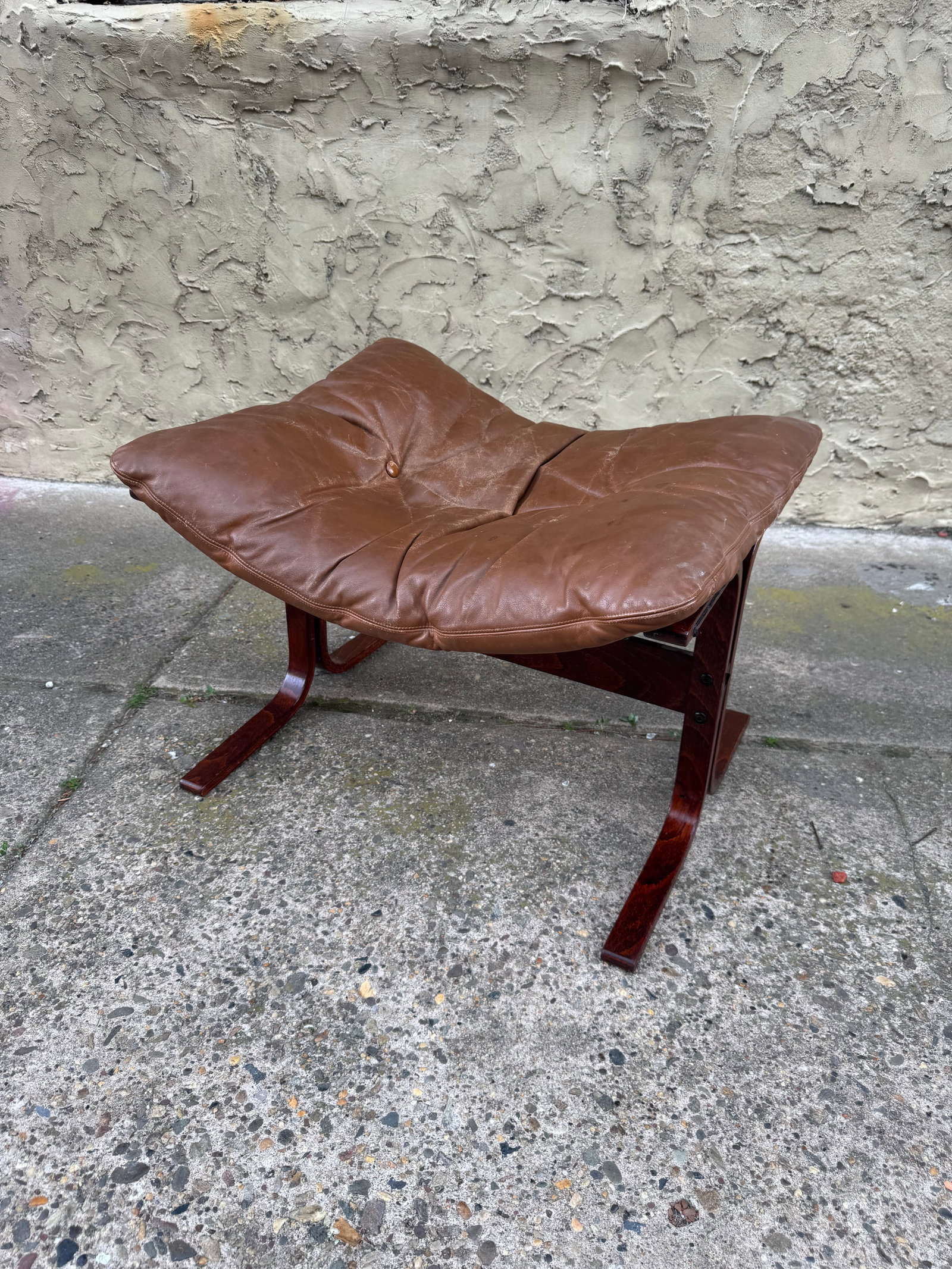 Mid-Century Modern Westnofa "Siesta" Ottoman by Ingmar Relling (1 of 4)