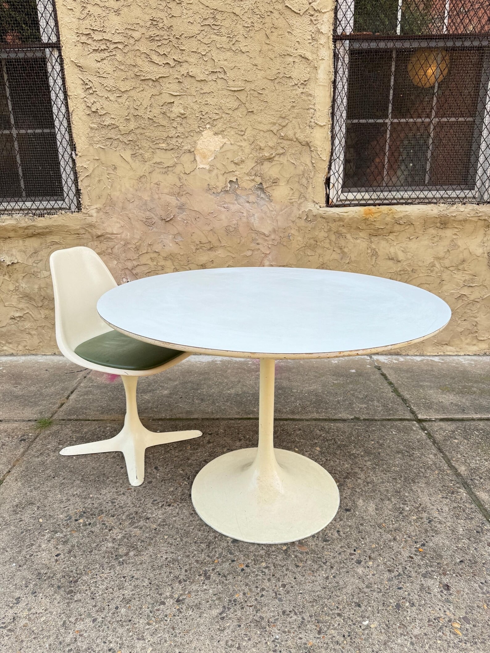 Burke Mid Century Modern Tulip Dining Table, Enameled Base (1 of 2)