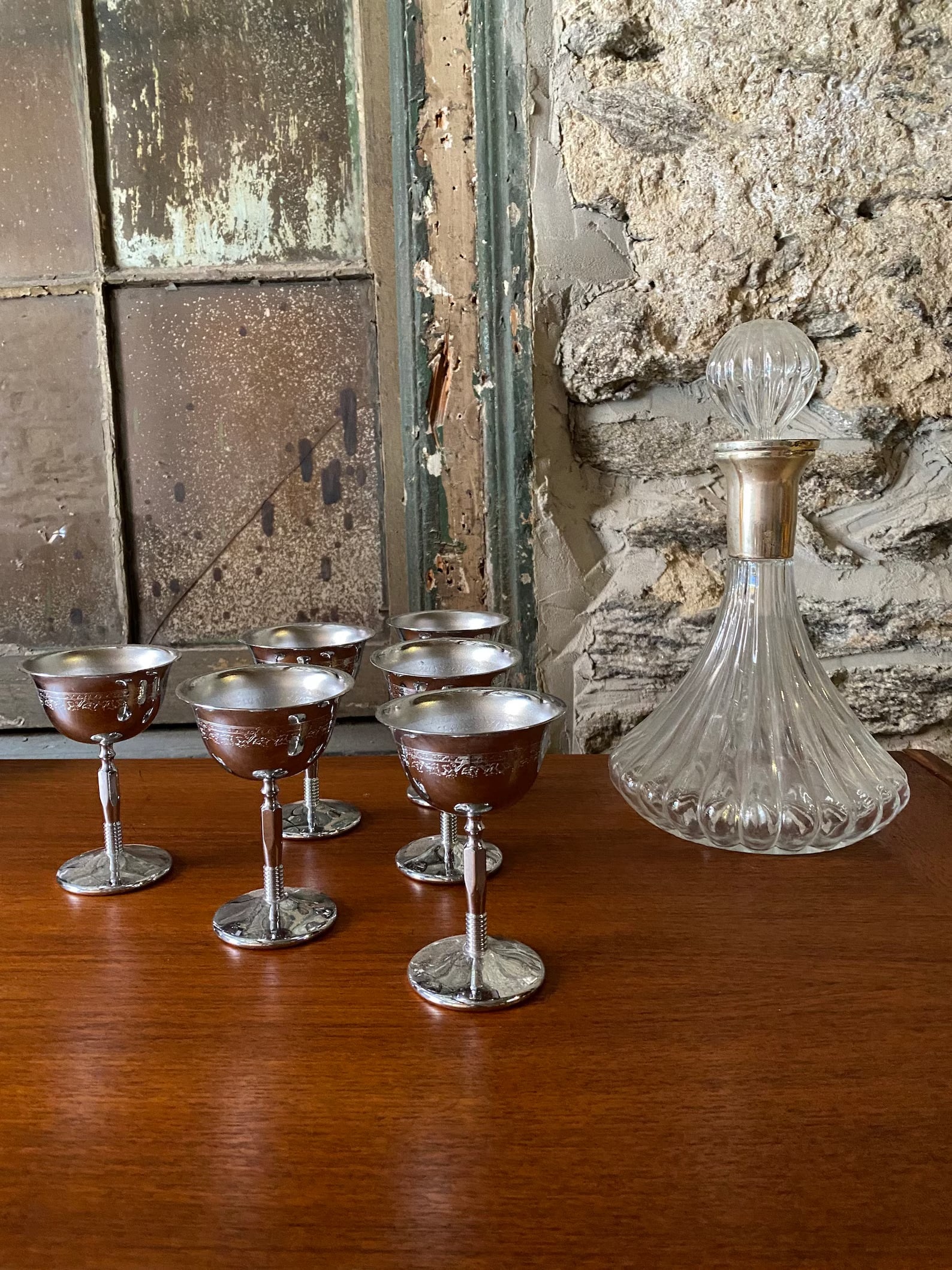 Mid Century Glass Decanter Set, Barware with 5 Glasses (1 of 4)