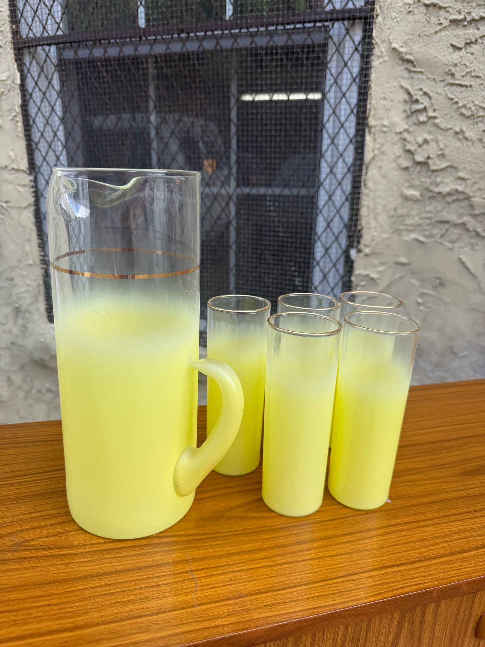 Vintage West Virginia Glass Blendo Pitcher & 5 Glass Set (1 of 3)