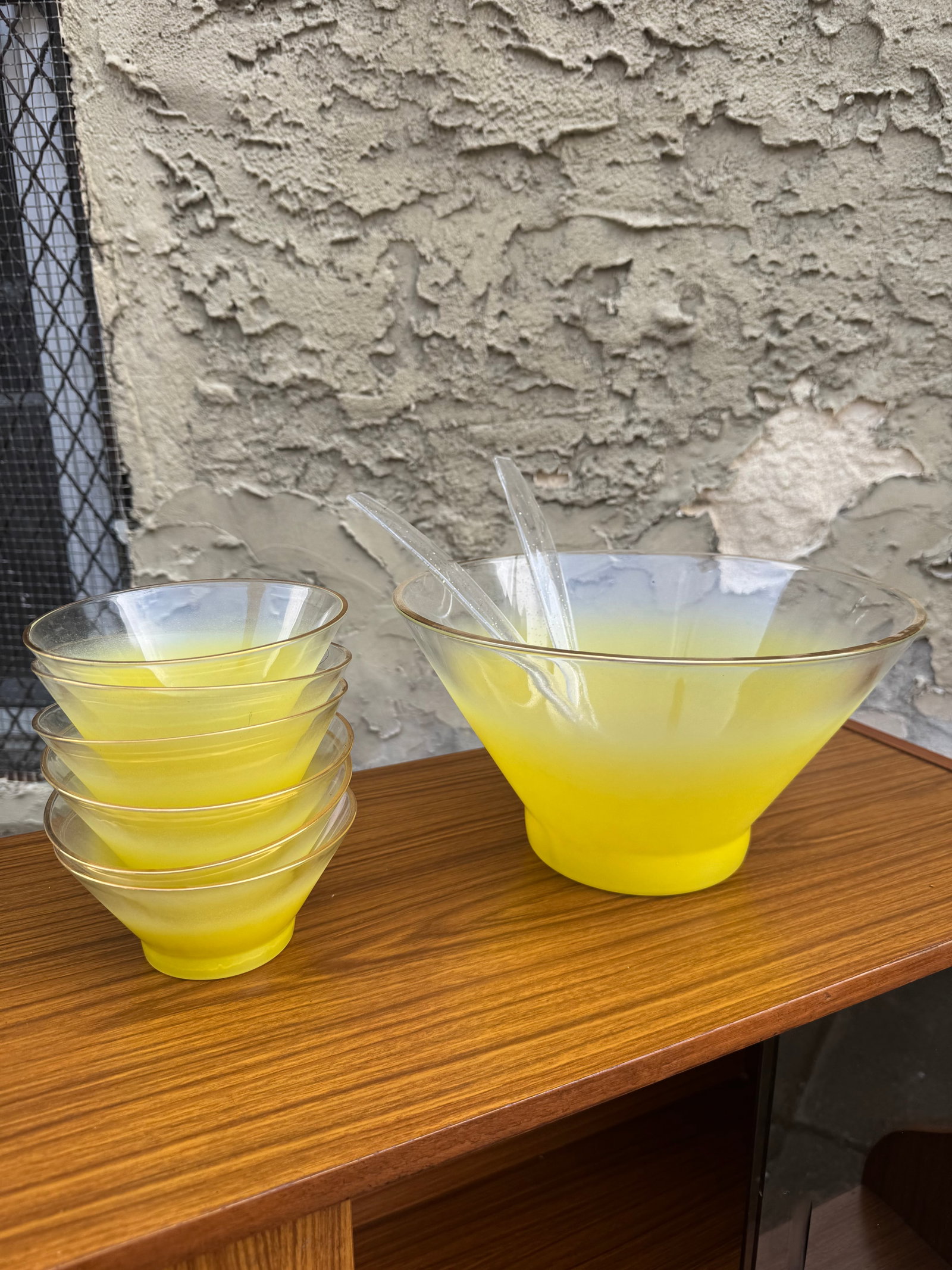 Vintage West Virginia Glass Blendo Bowl Set (1 of 5)