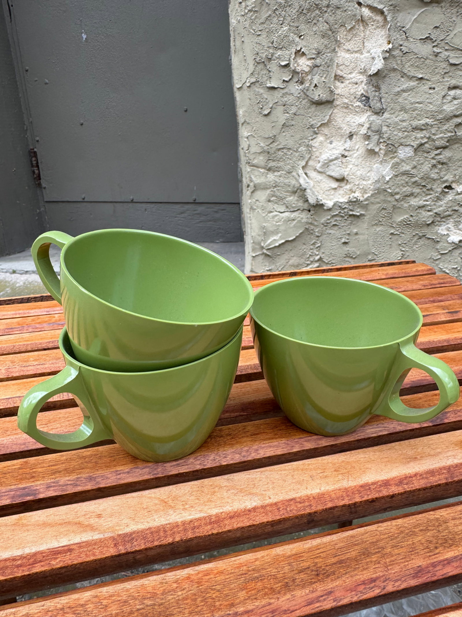 Vintage Mid-Century Modern Avocado Green Melamine Coffee Mugs Set of 3 (1 of 2)