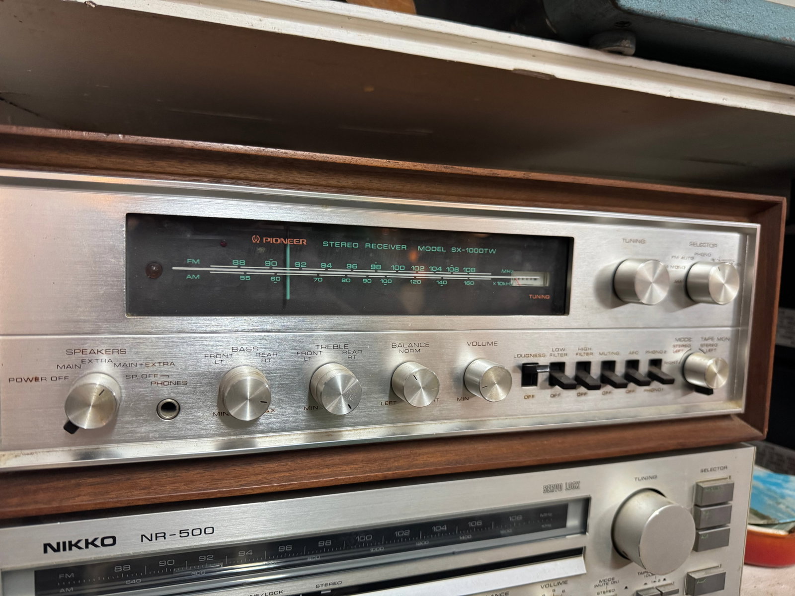 Vintage Pioneer SX-1000TW Stereo Receiver – 50W Wood Case (1 of 2)