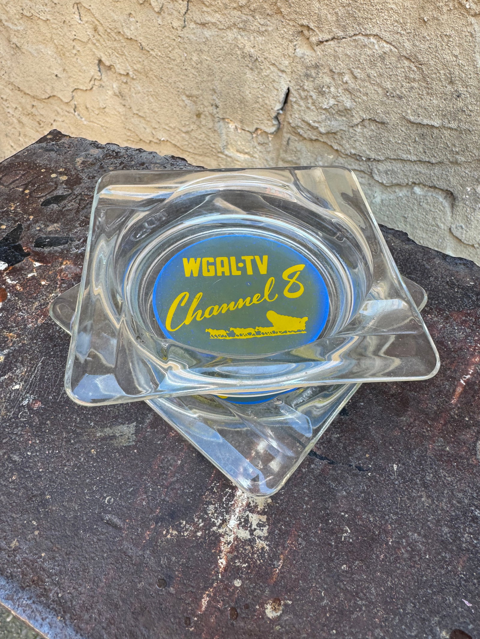 Vintage WGAL-TV Channel 8 Lancaster PA Glass Advertising Ashtray (1 of 3)