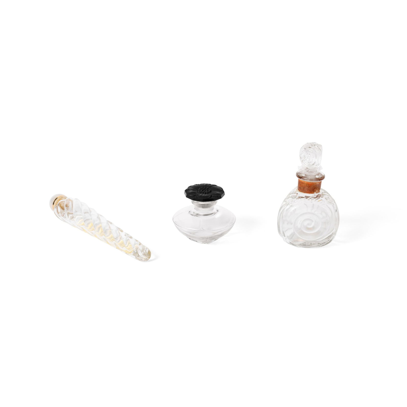 FLACON 3 PIECES: Dior etc.FLACON 3 PIECESFLACON 3 PIECESh18.5~w3.5~d2.5 cm etc.(2)(3)"e Story of Coty and Lalique Enchanted Perfume Bottles", Tokyo, 2006, p.105, p.116(1)CHRISTIAN DIOR (2)CARON (3)GUERLAIN