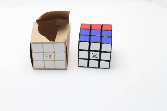 INVADER - RUBICKS CUBE (1 of 4)