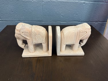 WOODEN ELEPHANT BOOKENDS