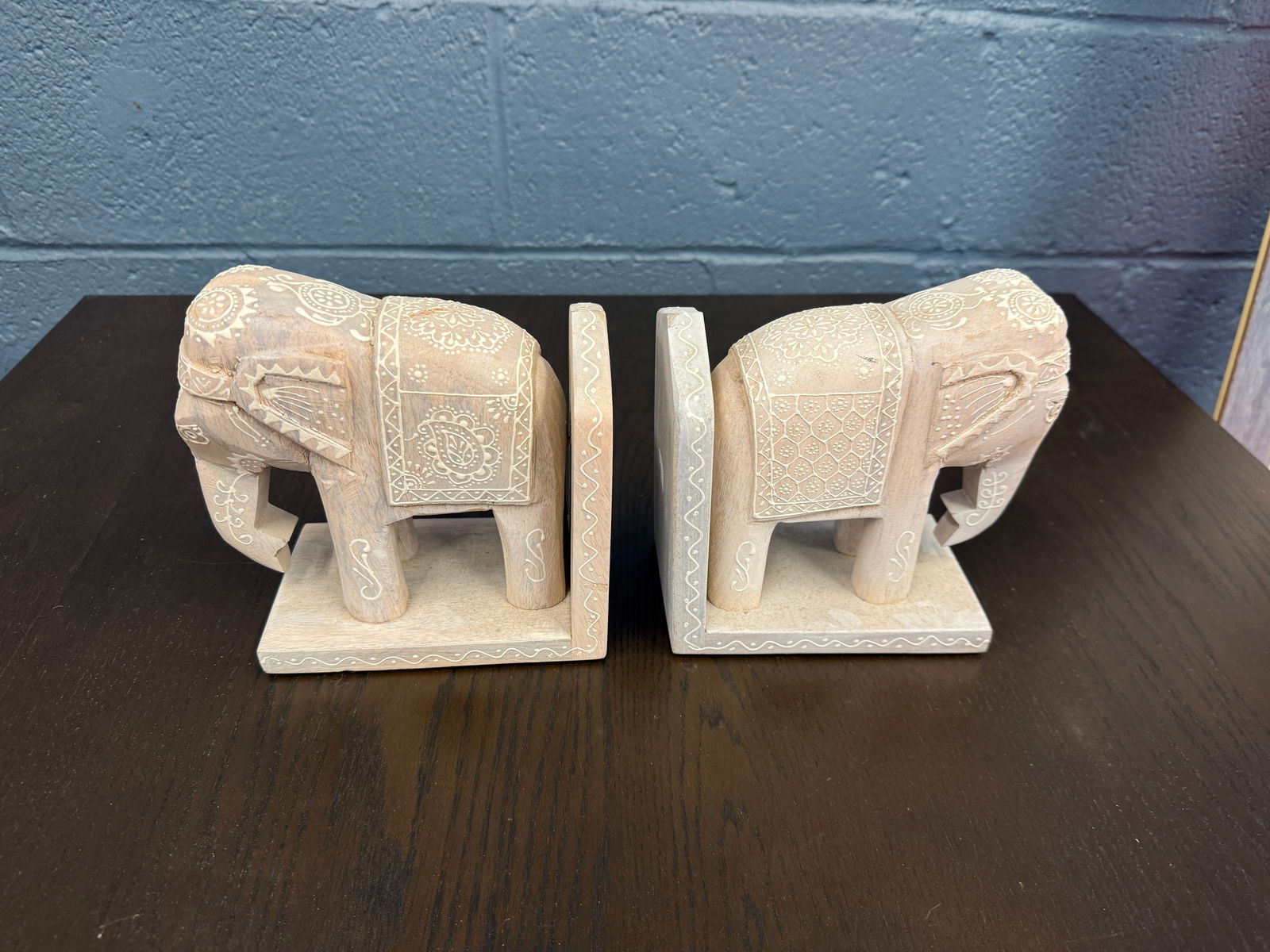WOODEN ELEPHANT BOOKENDS: Wooden Elephant Bookends.