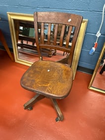 ANTIQUE SEWING CHAIR