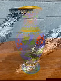 VINTAGE CHINESE DECORATIVE FLORAL VASE