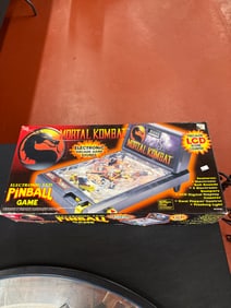 VINTAGE MORTAL KOMBAT PINBALL GAME