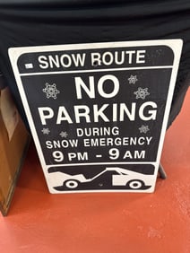 SNOW ROUTE NO PARKING ROAD SIGN