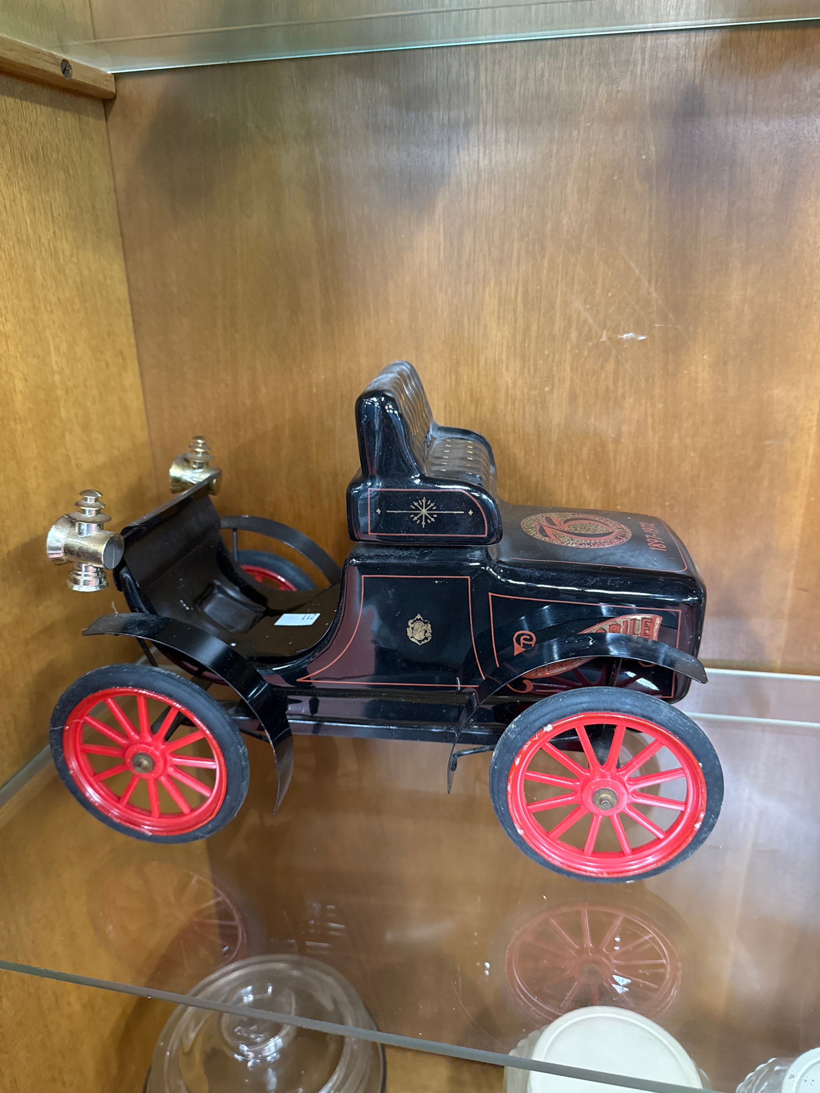 JIM BEAM OLDSMOBILE DECANTER: Vintage 1972 Decanter.