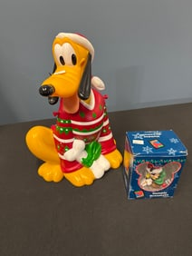 DISNEY COLLLECTIBLES