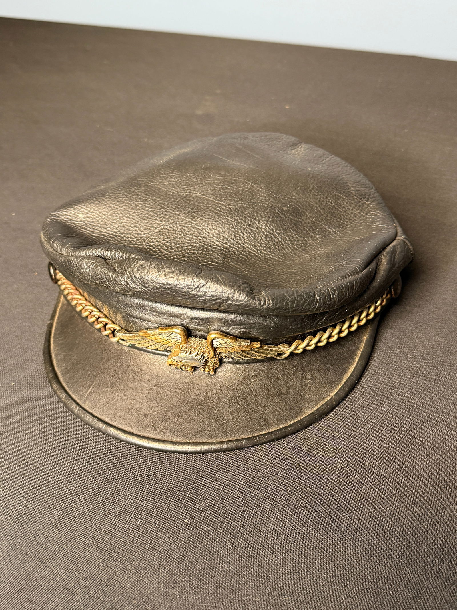 VINTAGE LEATHER BIKER CAP WITH CHAIN AND EAGLE (1 of 4)