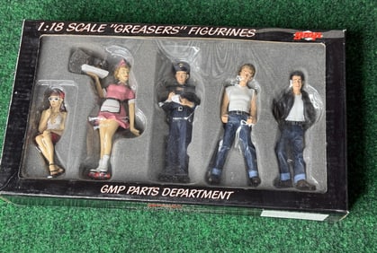 1:!8 SCALE GREASERS FIGURINES