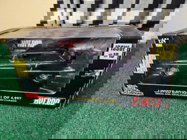 Racing Champions Hot Rod Chevrolet 1/24 Diecast Car #10 Limited Edition of 4997