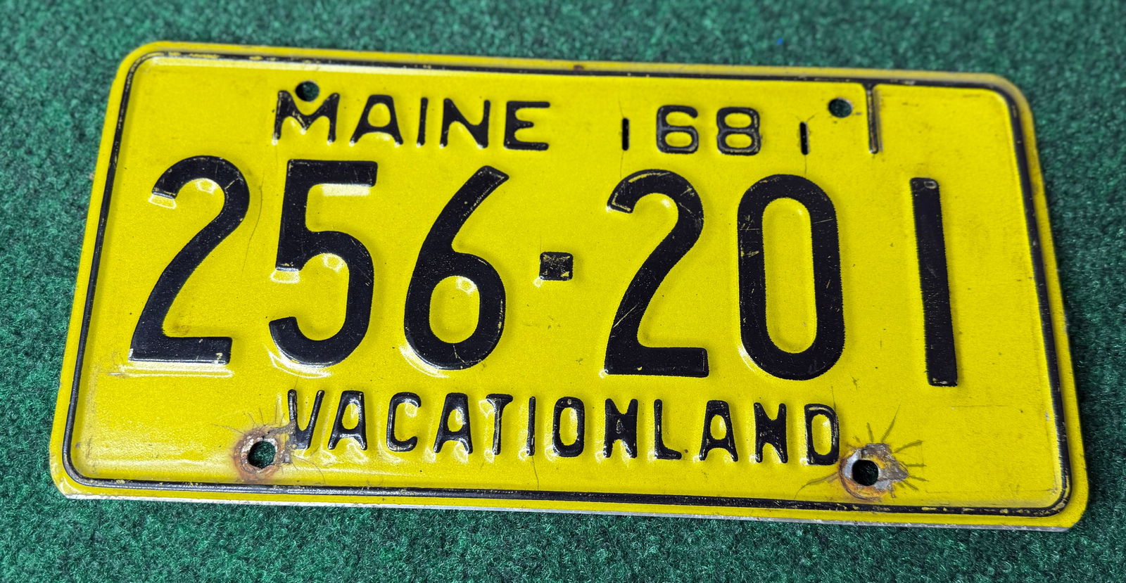 1 X 1968 Maine Vacationland License Plate (1 of 2)