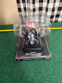 Dodge HEMI Top Fuel Dragster 426 Engine 1/6 Model by Liberty Classics 84028