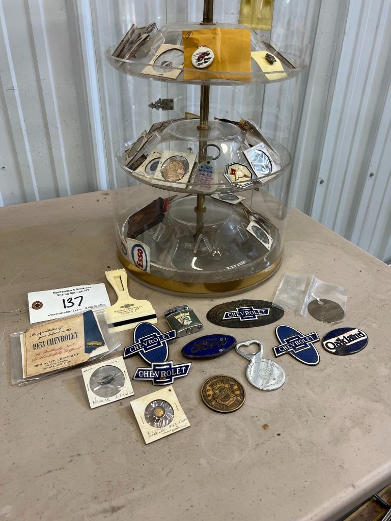 137 Display with Approximately (50) Pieces (1 of 17)