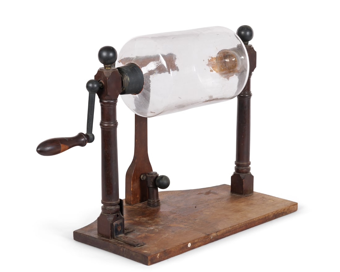 Cylander-Type Electrostatic Machine, Scientific Instrument (America, ca. 1850) (1 of 3)