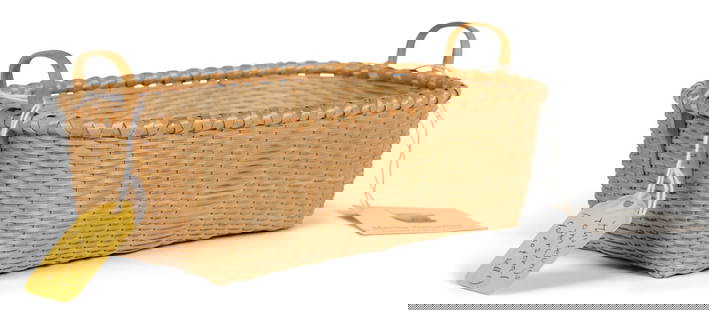 Shaker Style Bureau Basket by Martha Wetherbee (New Hampshire, 1992) 3 x 7 1/2 x 4 3/4 in. (7.6 x: Shaker Style Bureau Basket by Martha Wetherbee(New Hampshire, 1992)Shaker-inspired bureau basket by Martha Wetherbee, New Hampshire, 1992. Signed on underside "Martha Wetherbee 1992 / 5 of 40."A note