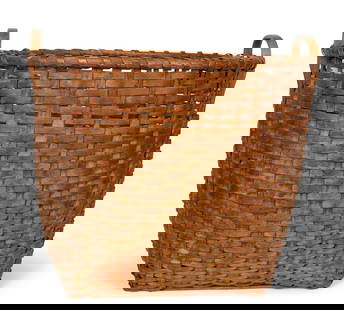 Large Shaker Work Basket (New Lebanon, New York, ca. 1850) 11 1/2 x 21 x 23 in. (29.2 x 53.3 x 58.4: Large Shaker Work Basket(New Lebanon, New York, ca. 1850)Large circular Shaker basket, New Lebanon, New York, ca. 1850. Ash splint with rectangular base and split half-round rim with single lashing.A
