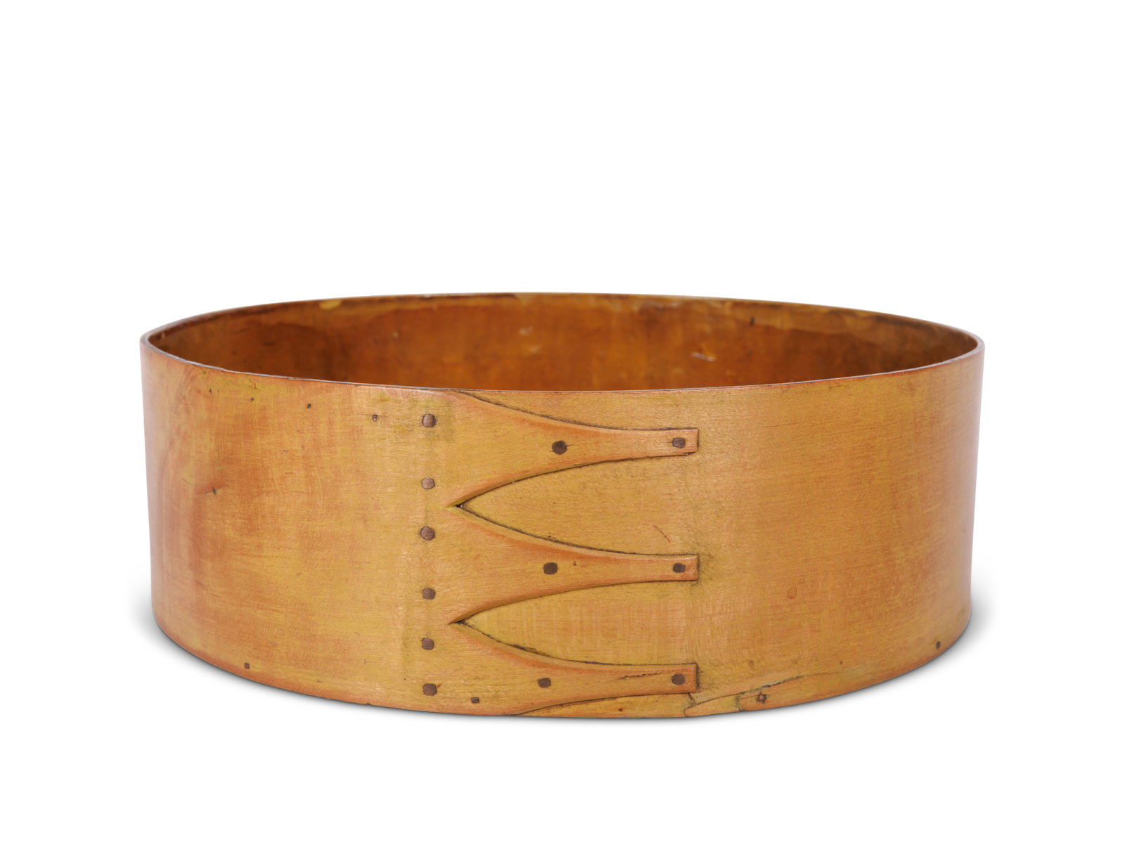 Round Shaker Chip Box in Chrome Yellow (New Lebanon, New York, ca. 1840) (1 of 5)