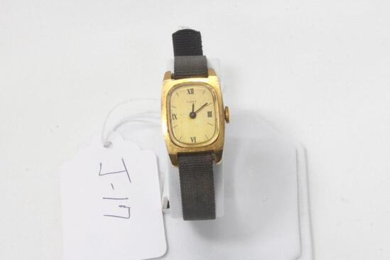 Timex Vintage 19mm Manual Wind Ladies Wristwatch: Does not run