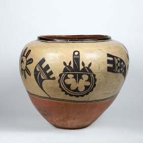 Santo Domingo Storage Jar, c. 1920