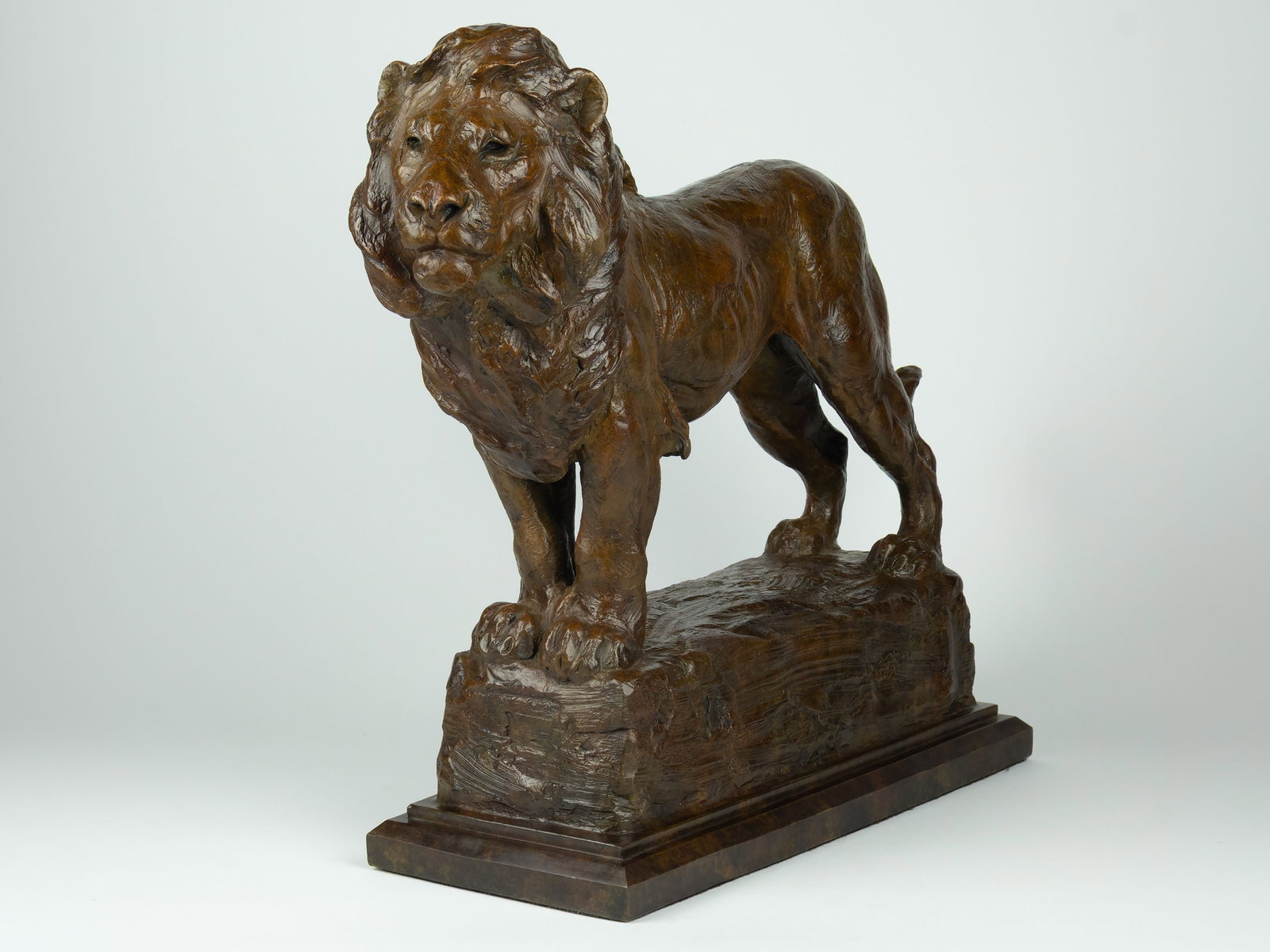 Tim Shinabarger, Bushland King, 2018: Tim Shinabarger b.1966 Bushland King, 2018 bronze, edition 3 of 20 inscribed: © 2018 (artist cipher) Shinabarger 3/20 20 5/8 x 28 x 7 3/4 in. Provenance: From a Private Collection