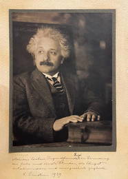 SCIENCE - Albert Einstein (Ulm 1879 - Princeton 1955) - Beautiful large photographic portrait with