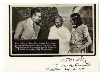 HISTORY - GANDHI Mohandas Karamchand (1869 - 1948) - Autograph letters signed