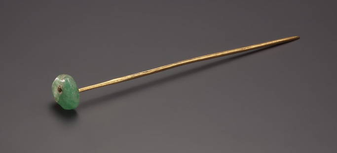 A ROMAN GOLD HAIR PIN WITH STONE: "