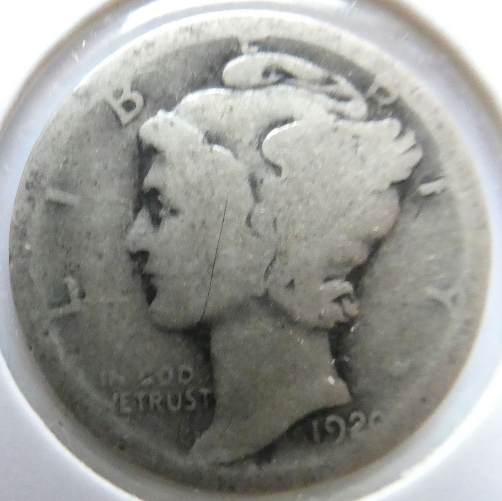 1920 Mercury Dimes Winged Liberty Silver Dime (1 of 2)