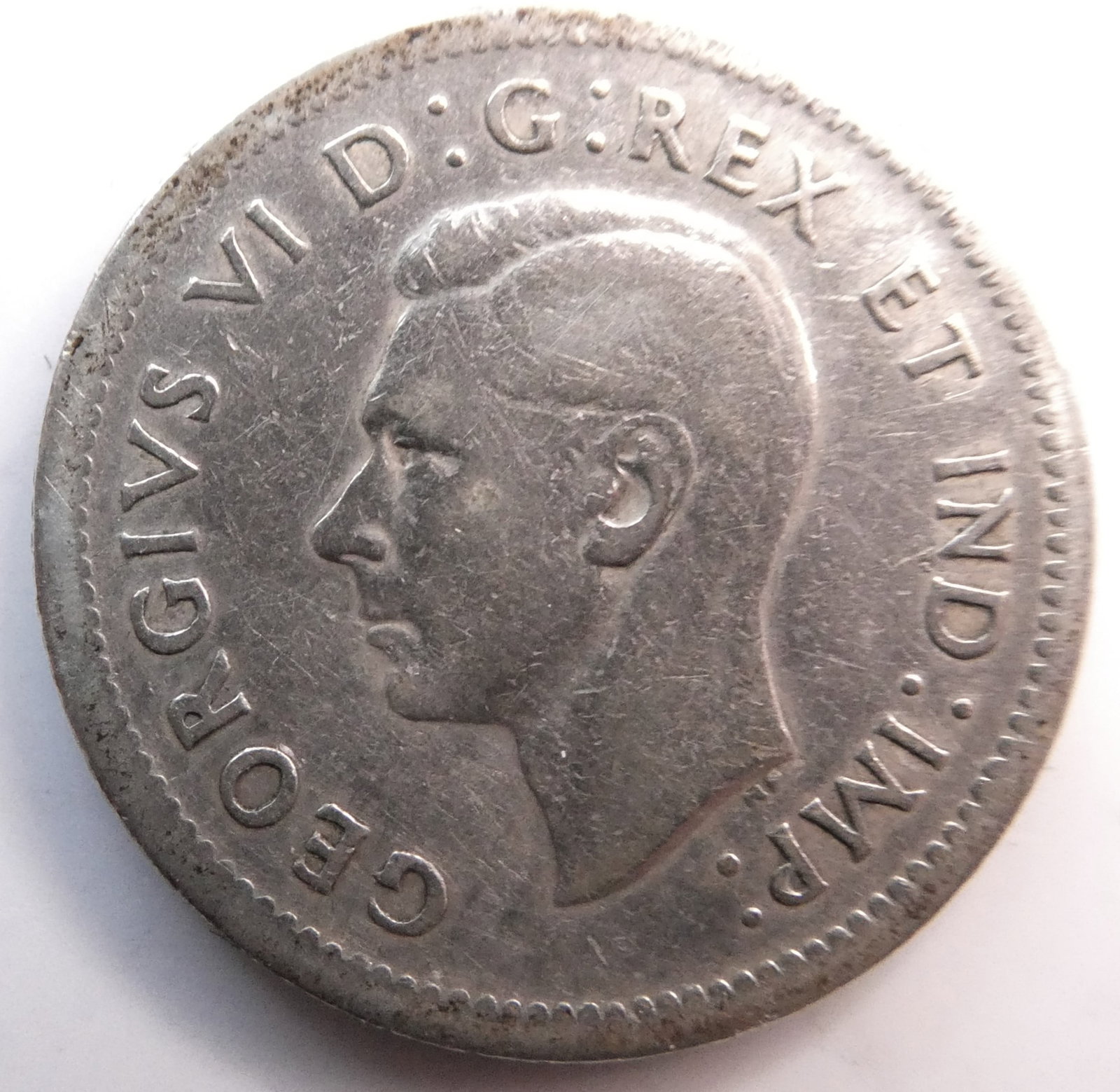1940 Canada George VI 10 cent Silver Coin (1 of 2)