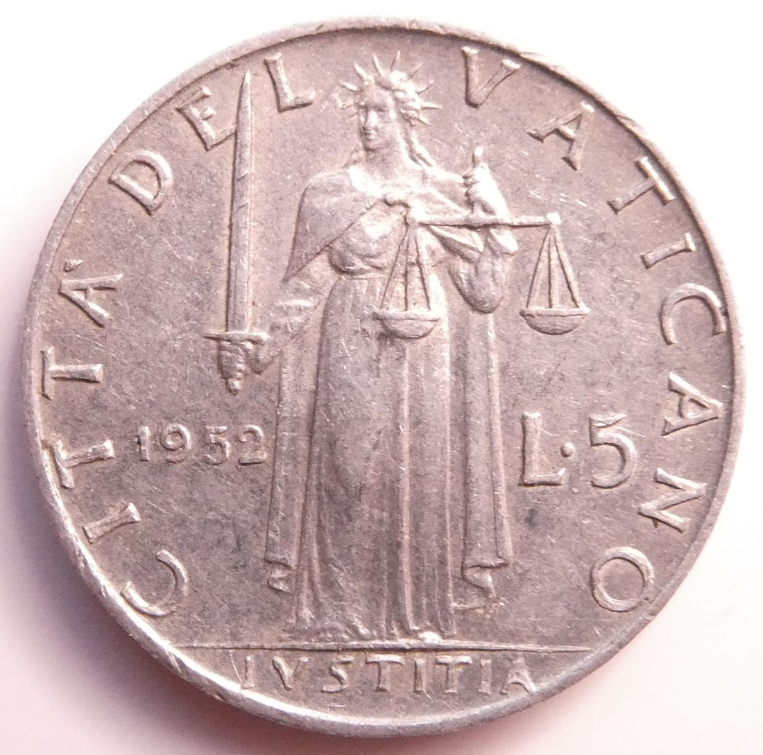 1952 Vatican City 5 Lire Coin: IssuerVatican City PopePius XII (1939-1958)TypeStandard circulation coinYears1951-1958Value5 Lire (5 VAL)CurrencyLira (1929-2001)CompositionAluminiumWeight1 gDiameter20.2 mmThickness1.6 mmShapeRoundTe