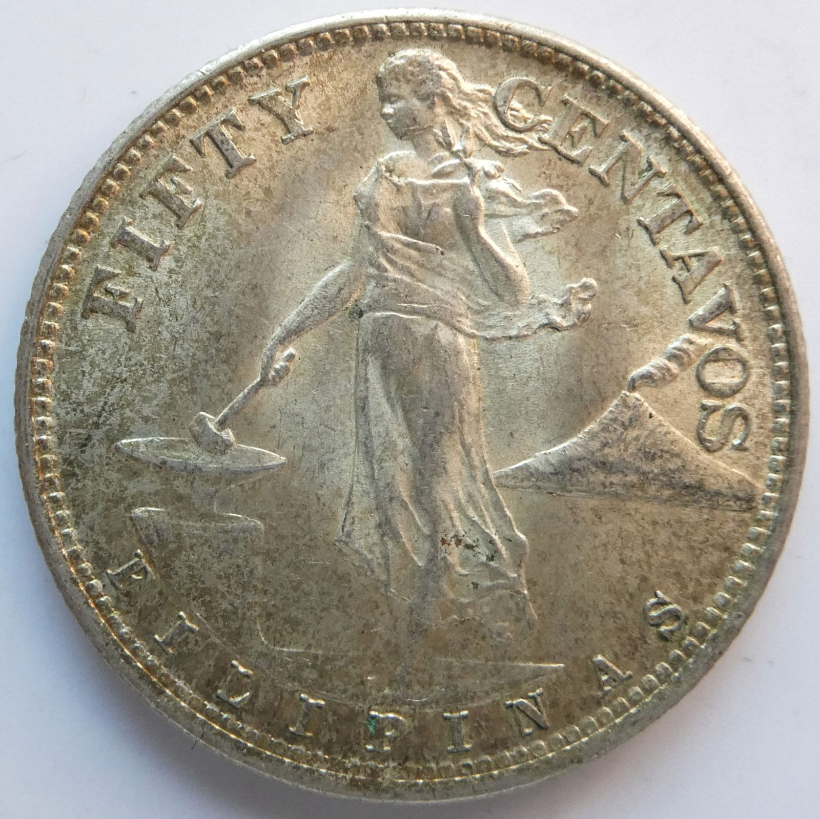 Philippines "States of Amerika" 50 Centavos 1945 S Eagel Silver coin (1 of 2)