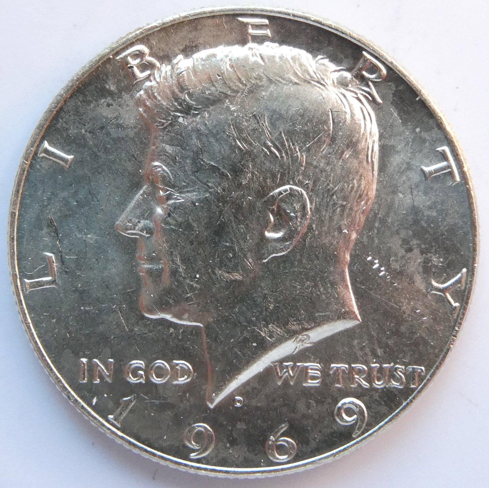 USA Half dollar, 1969-D Kennedy Half Dollar Silver Coin: IssuerUnited States PeriodFederal republic (1776-date)TypeStandard circulation coinYears1965-1970Value½ Dollar = 50 Cents½ USD = SEK 5.25CurrencyDollar (1785-date)CompositionBillon (.400