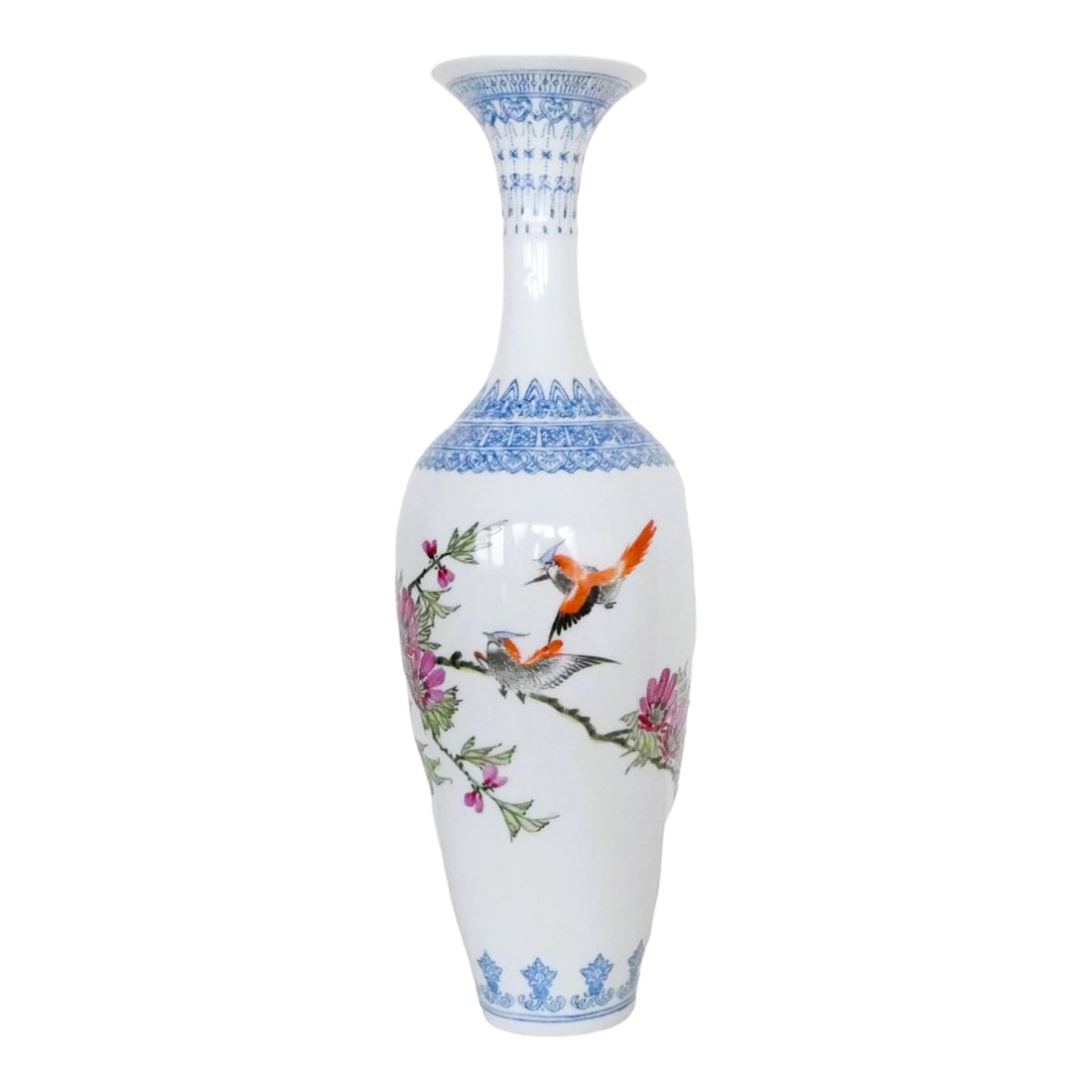 Vase China, eggshell porcelain, decorated birds & flowers blue and white: A vase from China in the thinnest eggshell porcelain, decorated with birds and flowers. Comes in its original cloth-covered box. Most likely from the mid 1900s.The vase is in fine used condition. It h