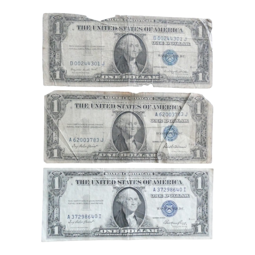 Lot of 3 ps US Silver Certificate 1 Dollar Banknote 1935-E and 1935-G: Lot of 3 ps US Silver Certificate 1 Dollar Banknote 1935-E and 1935-G