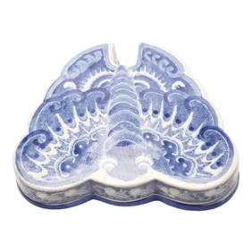 19th c. Chinese Blue & White Butterfly Sweet Meat Box, Qing dynasty (1 of 7)